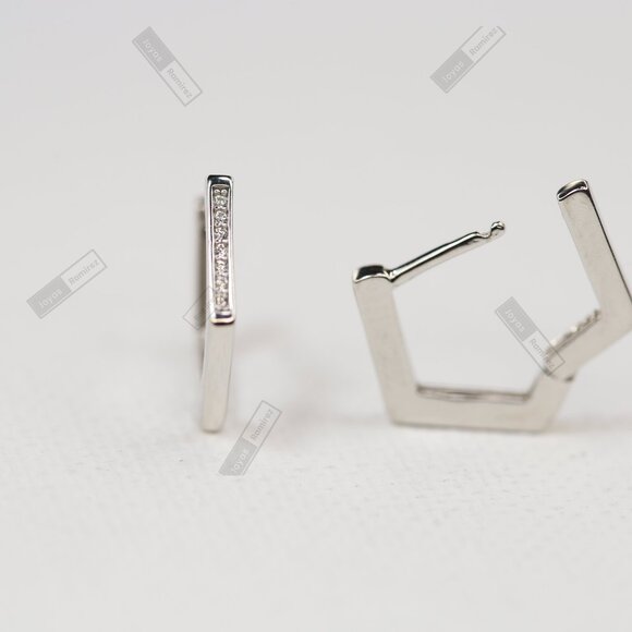 1.6cm Geometric Earrings in Rhodium-Plated Sterling Silver • Elegant Design. - Picture 5 of 7